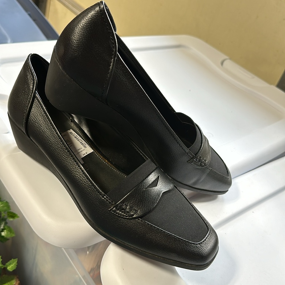 Kate Ann Black Low Heeled Wedge Loafers